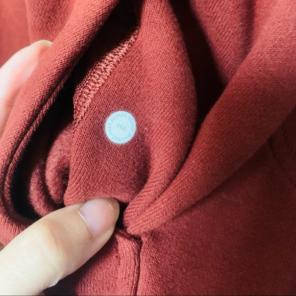 SOLD | NWOT Lululemon Oversized Scuba Half Zip in Date Brown size XS/S - Picture 3 of 3